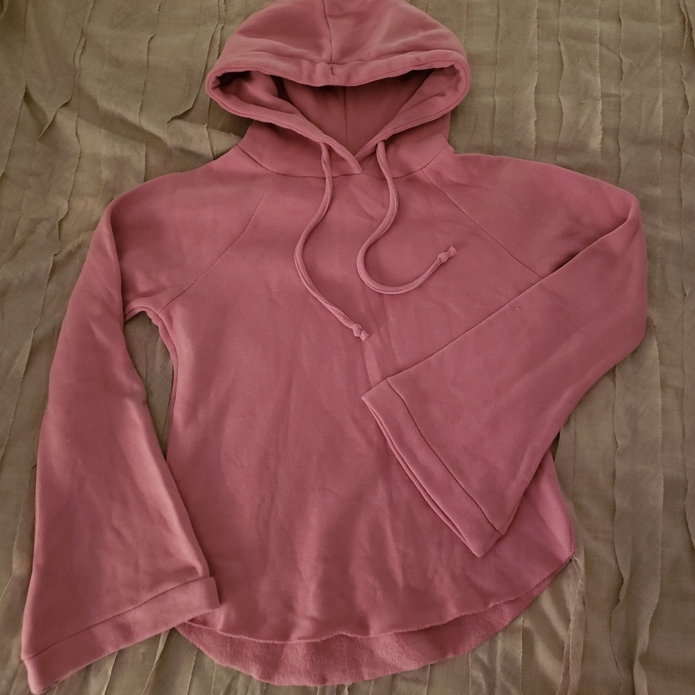 🌟EUC🌟 Soft Pink Bell-Sleeve Sweatshirt